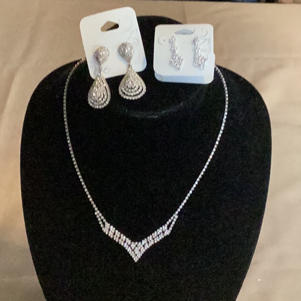 NWT Icing set